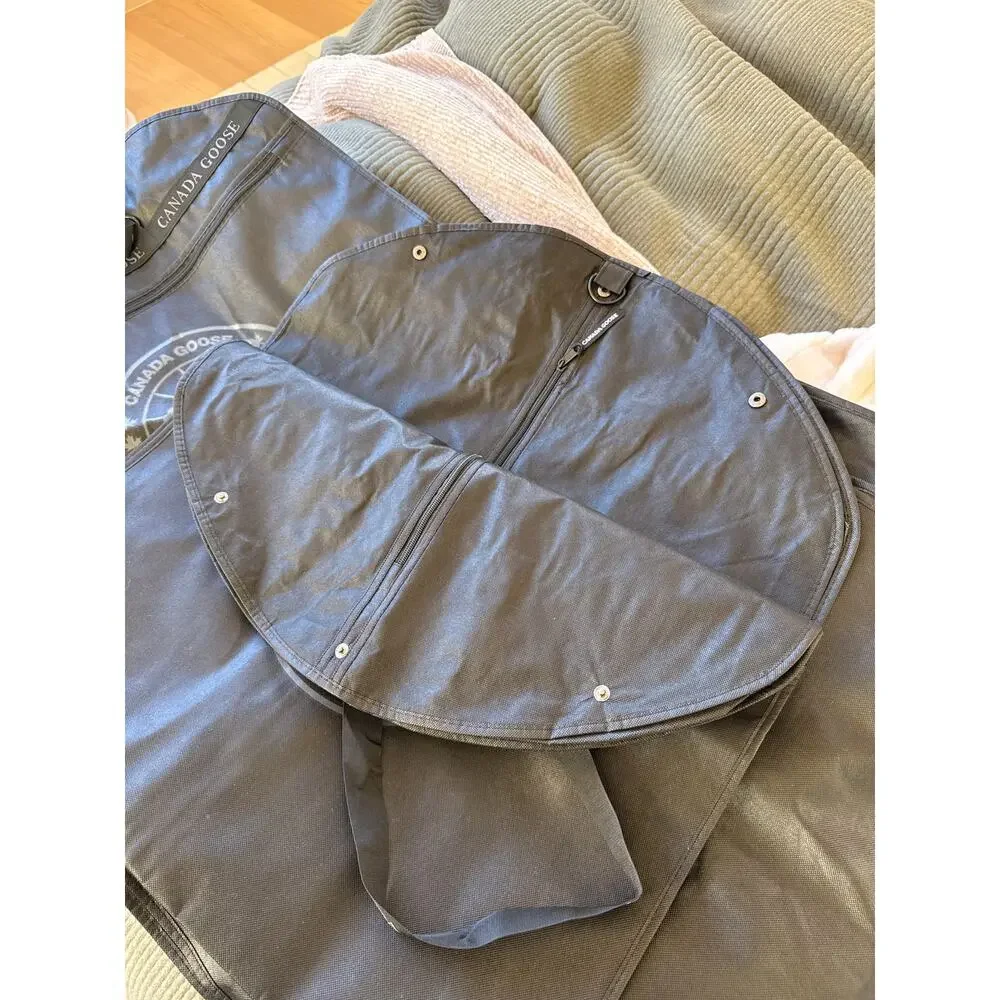 Canada goose garment bag